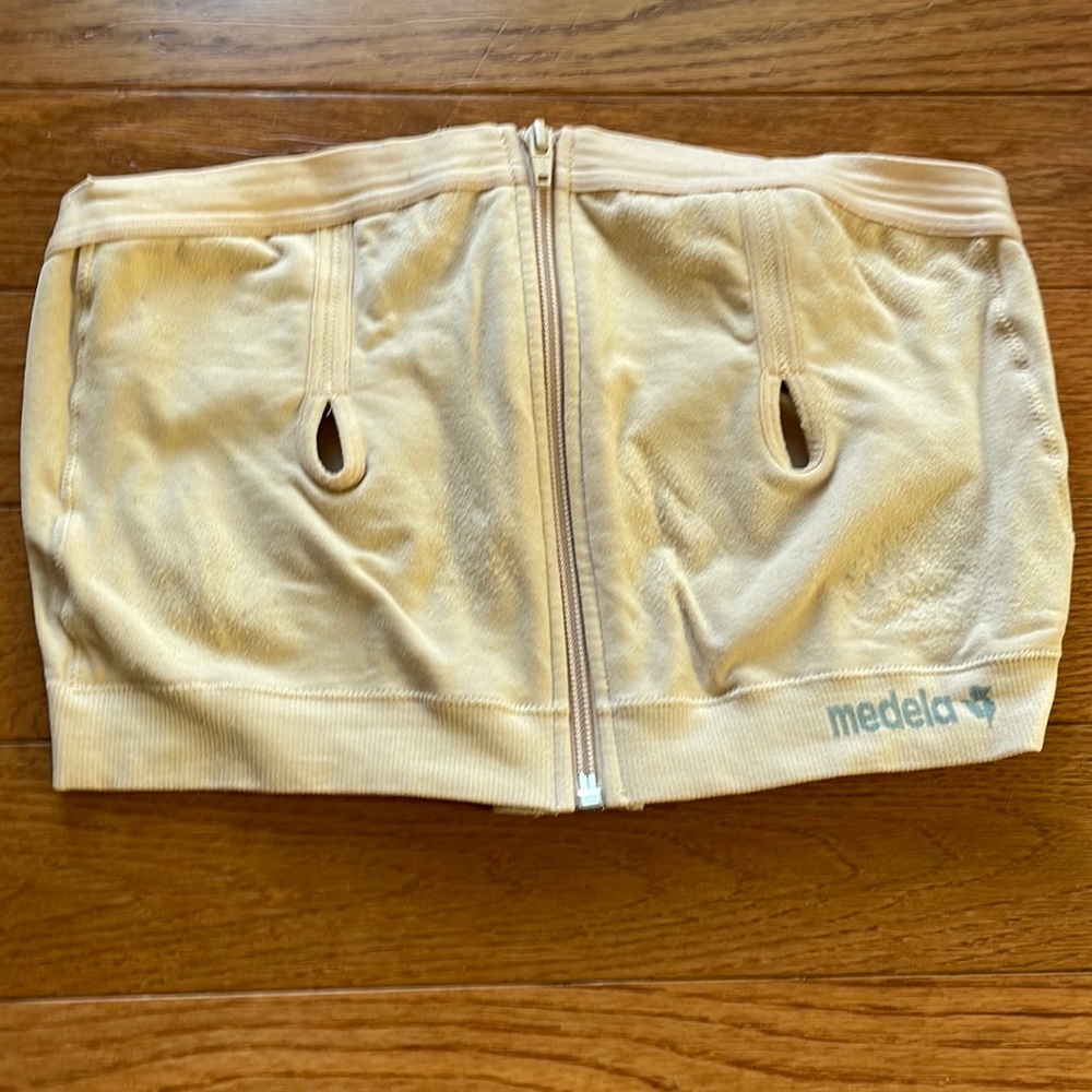 Medela Pumping Bra Size Large